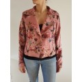 Chaqueta de flores rosa